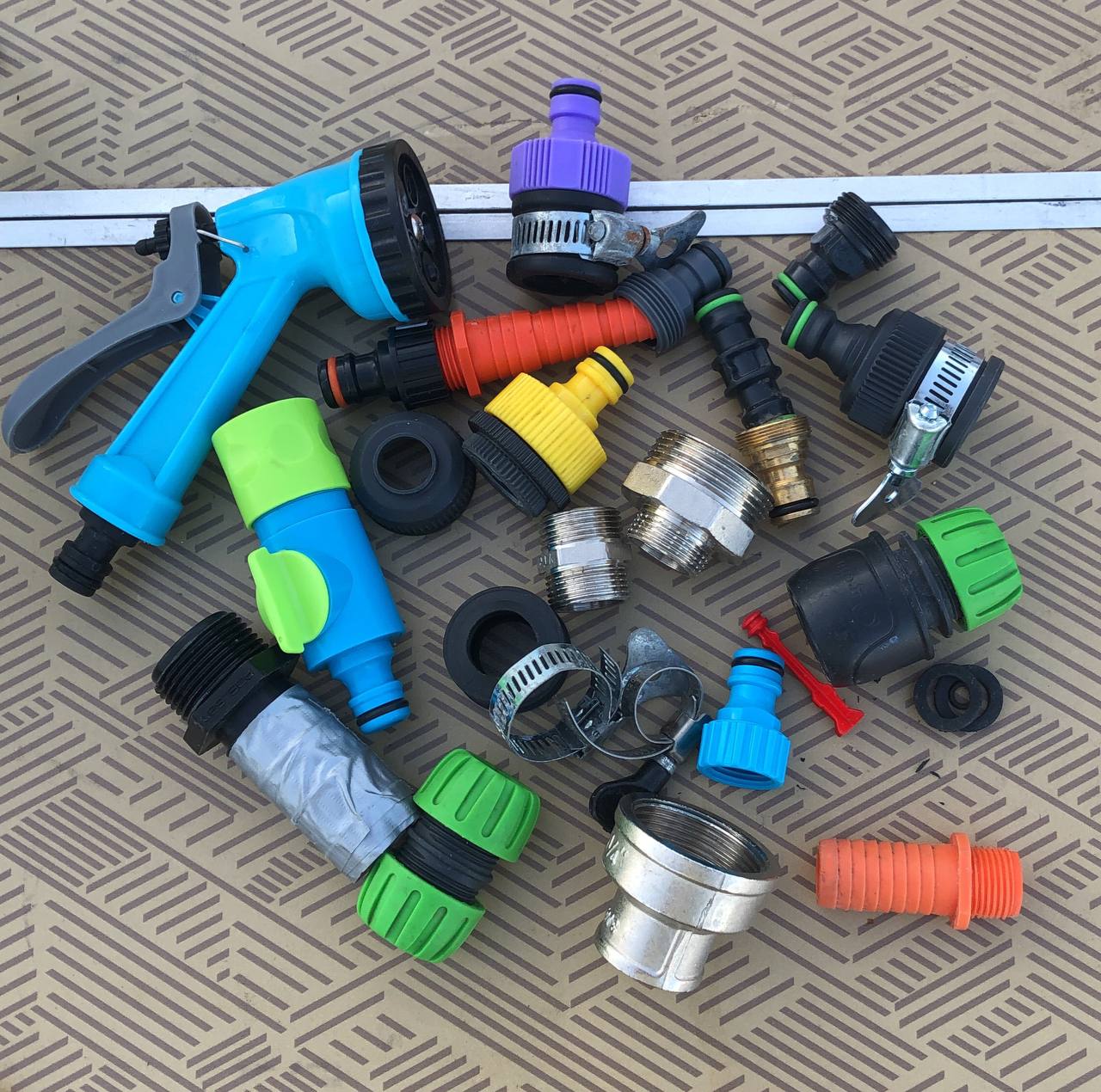 Набор переходников для заправки водой автодома в разных странах